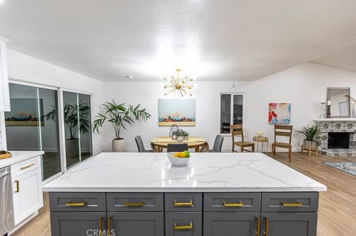 350 Aspen Ave, Rialto CA  92376-5443 exterior
