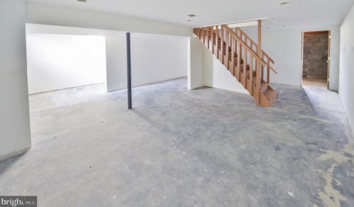 6024 Pleasant Ave, Camden NJ 08110-3537 exterior