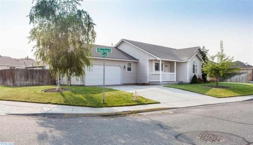 2443 Rhode Island Ct, Kennewick, WA 99336-7964