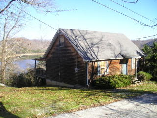 1382 Austin Lake Rd, Baxter, TN 38544-6818