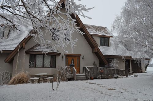 48144 Cottonwood Ln, Burlington, CO 80807-9451