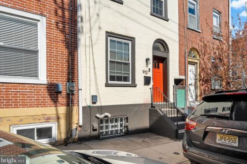912 American St, Philadelphia, PA 19123-2209