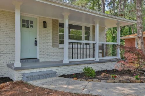2308 Hollyridge Dr, Marietta, GA 30060-7316