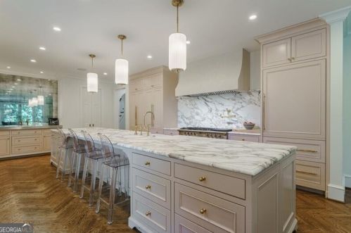 3180 Arden Rd, Atlanta GA  30305-1912 exterior