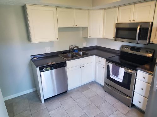 3116 El Camino Dr, Springfield, OH 45503-1306