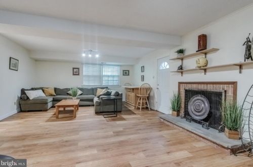 10417 Kinloch Rd, Silver Spring MD 20903-1243 exterior