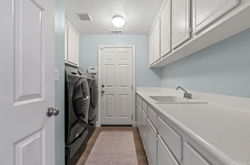 17426 Half Moon Ct, Riverside CA  92503-7055 exterior