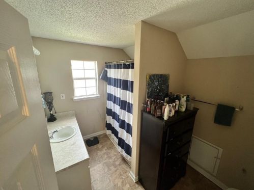 6664 Saganaw Dr, Rex GA 30273-2227 exterior