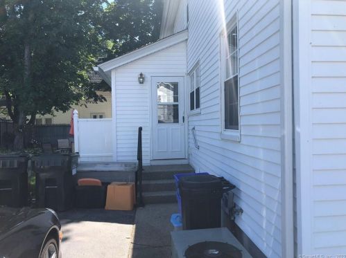 14 Sunnyside East Rd, Yantic, CT 06389-1012