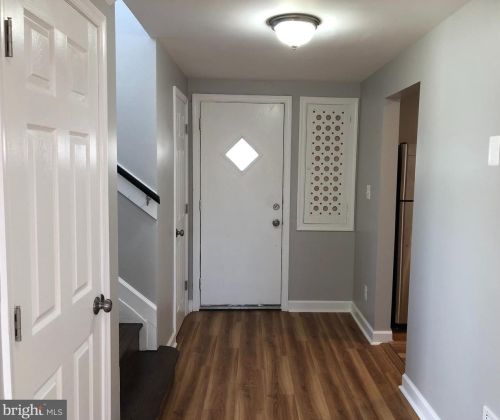 9925 Sutherland Rd, Silver Spring, MD 20901-2236