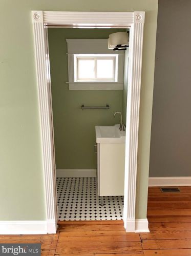 1229 12 St, Philadelphia PA 19147-4903 exterior