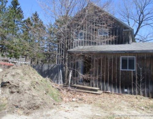 2 Medway Rd, Millinocket, ME 04462-1819