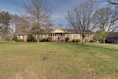 536 Ronnie Rd, Madison, TN 37115-2550