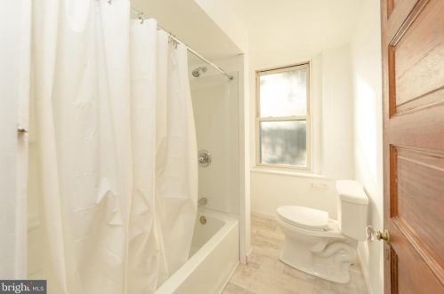 335 Ruby St, Lancaster PA  17603-5165 exterior