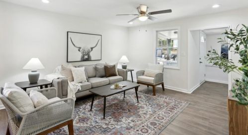 2695 George St, Atlanta GA  30318-1122 exterior