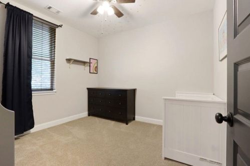 2552 Knox St, Atlanta GA  30317-2830 exterior