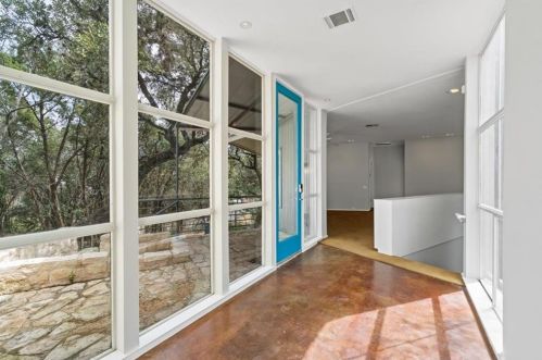 900 Dawson Rd, Austin TX  78704-1636 exterior