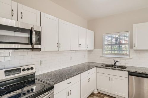 1146 Ira St, Atlanta GA  30310-3657 exterior