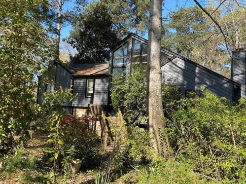 4273 Russet Ct, Lilburn, GA 30047-3345