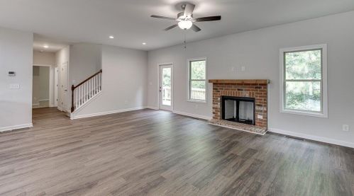 601 Lakeview Bnd Cir, Jefferson GA  30549-7061 exterior