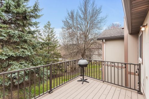 198 Galtier Pl, Saint Paul MN  55126-2163 exterior