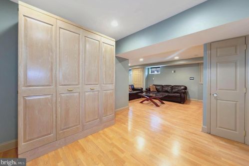 10211 Sutherland Rd, Silver Spring MD 20901-2236 exterior