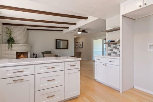 2004 Troy Pl, Vista CA  92084-4831 exterior