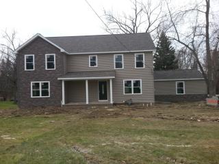 32560 Arthur Rd, Cleveland, OH 44139-4503