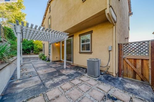 3307 Vittoria Loop, Pleasanton, CA 94568-2562