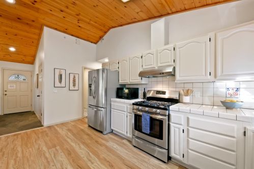 10607 Alder Creek Rd, Truckee CA  96161-2542 exterior