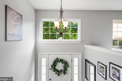 319 Devon Dr, Lancaster PA  17603-4609 exterior