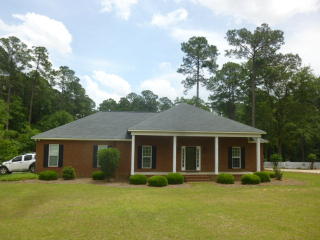 118 Creekside Dr, Sylvester, GA 31791-7334