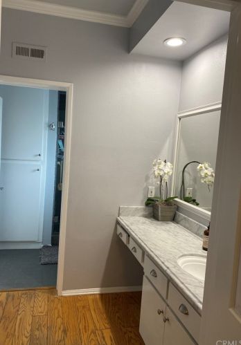 4430 Noble Ave, Van Nuys, CA 91403-4067