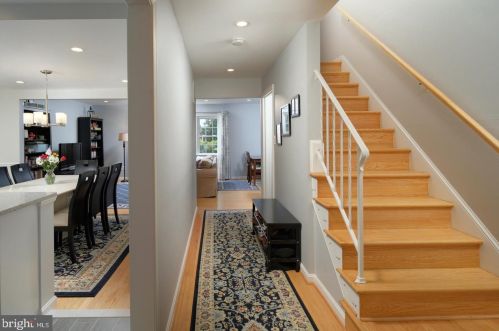 1528 Westmoreland St, Mc Lean VA  22101-4325 exterior