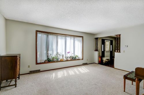 6271 Edgemont Blvd, Minneapolis, MN 55428-2654