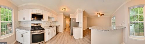 7803 Wintercress Ln, Springfield VA  22152-3842 exterior