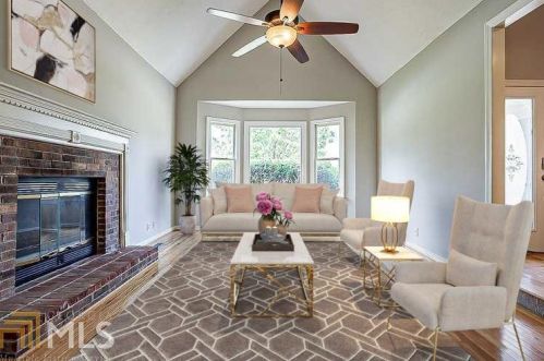 2585 Lakewind Way, Duluth, GA 30096-6282