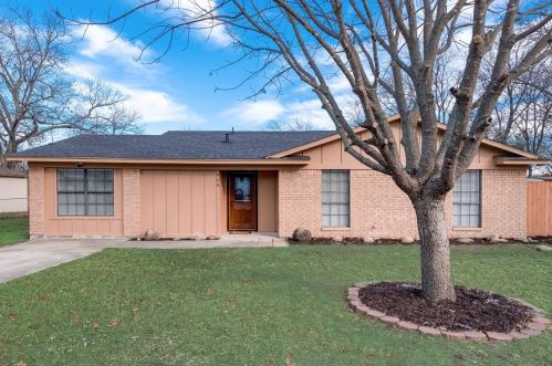 604 Bridle Ave, Fort Worth, TX 76108-1301