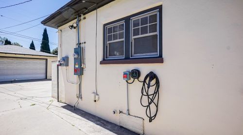 3580 Larchwood Pl, Riverside CA  92506-1236 exterior