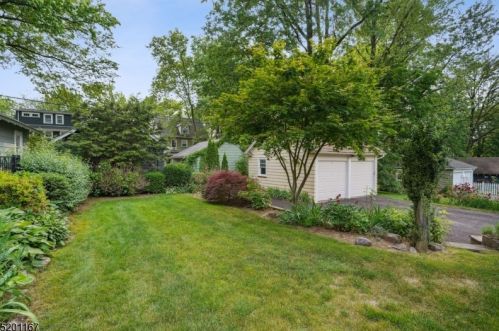 44 Courter Ave, Maplewood NJ  07040-2715 exterior