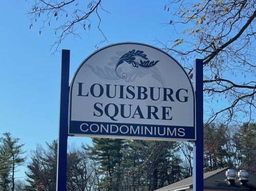 4 Louisburg Sq, Nashua, NH 03060-6812
