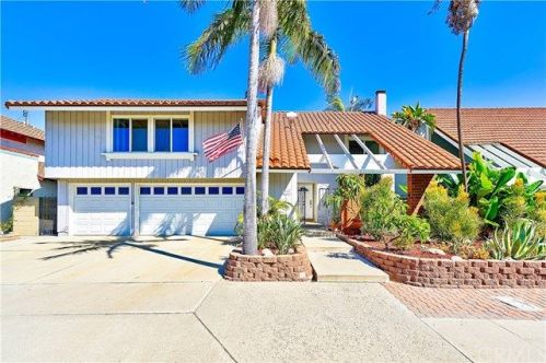 9322 Grindlay St, Cypress, CA 90630-3041