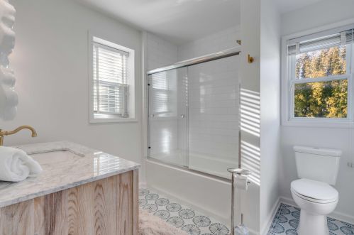 2201 Palm Blvd, Isle Of Palms SC  29451-2349 exterior