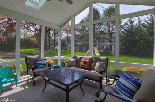 1518 Sunset Ave, Lancaster PA  17601-4328 exterior