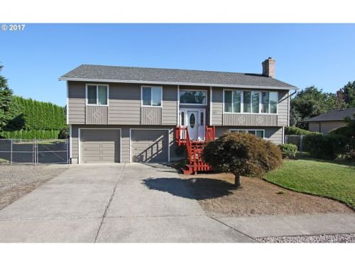 1415 13th Pl, Wood Village, OR 97060-1452