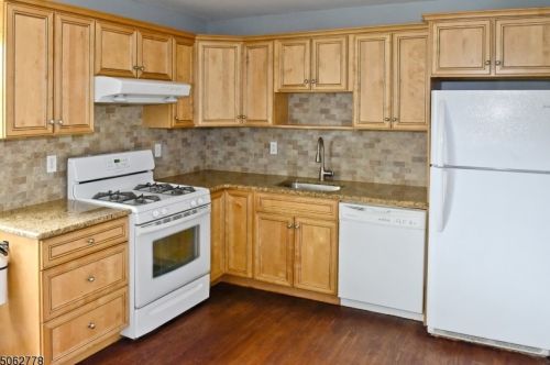 321 Pitney Pl, Morristown, NJ 07960-6195