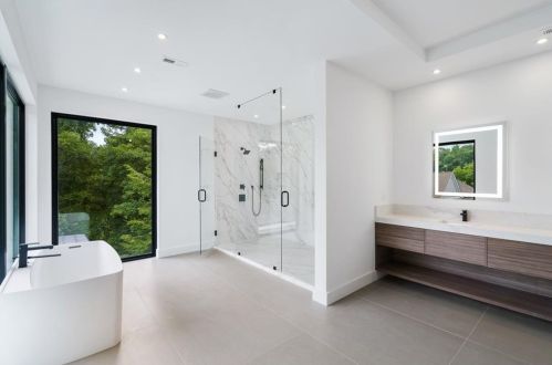 2931 Lookout Pl, Atlanta GA  30305-3217 exterior