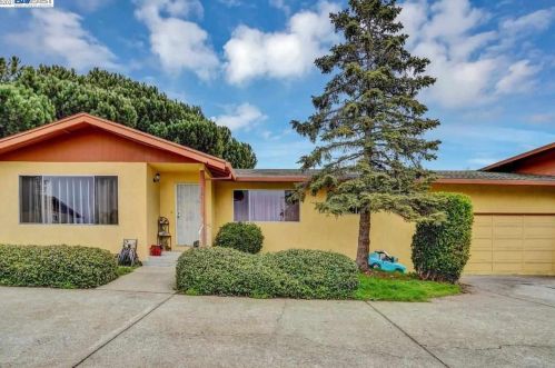4643 Heyer Ave, Hayward, CA 94546-3608
