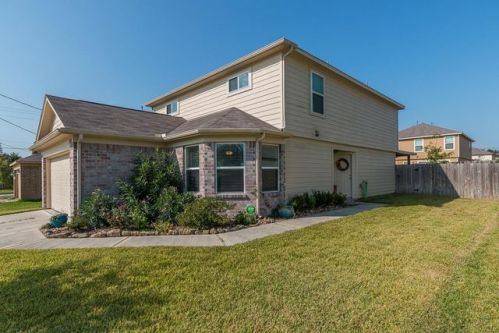 16782 Gull Dr, Conroe, TX 77385-7592