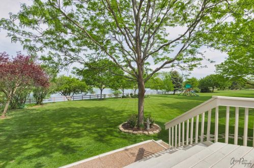 1531 Kensington Dr, Barrington Hills, IL 60102